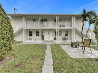 Coastal Charm Cozy 1BR Retreat near Pompano - 4