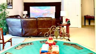 Luxurious 2BR Movie Theater Game Room Full Kitchen Gym - 2
