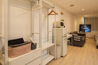 Direct Elevator to Hongik Univ Station, NEW by 13yr Superhost, Professionally Maintained - Seoel - 1