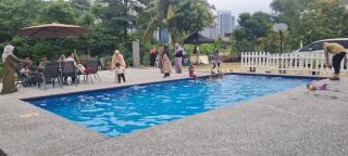 Private TTDI Villa Pool & BBQ, Pingpong table, 6BR, Sleeps 25pax and family friendly - 4