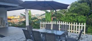 Private TTDI Villa Pool & BBQ, Pingpong table, 6BR, Sleeps 25pax and family friendly - 1