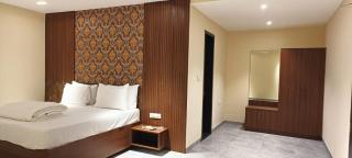 Shoreland Leisure Stays - 8