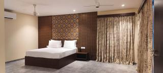 Shoreland Leisure Stays - 1