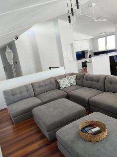 Centrally Located Home with Amazing Ocean View! Townsville - 5