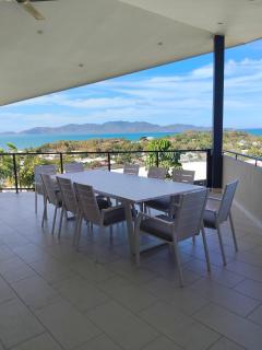 Centrally Located Home with Amazing Ocean View! Townsville - 0