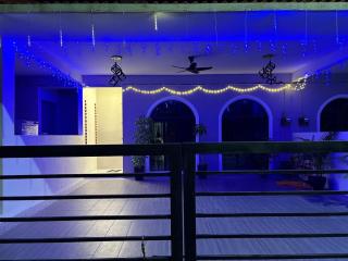 Luxury House Panoramic Views and Elegant Comfort - 3