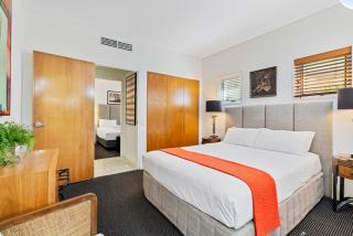 Riverview Elegance on Hastings Street - 2