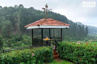 StayVista at Wedgewood Blu with WiFi, Lawn, BBQ - 4