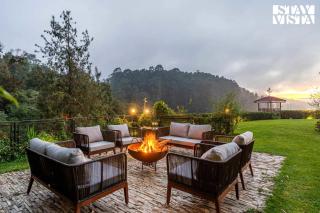 StayVista at Wedgewood Blu with WiFi, Lawn, BBQ - 8