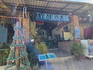 T&V Hostel Bar and Restaurant - 3