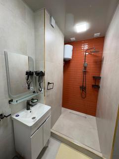 Modern & Cozy Apartment in Anhor Residence - 1