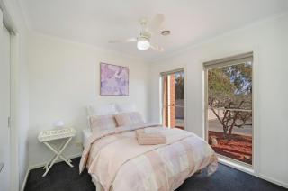 Blue Bird Villa Hamilton - 5