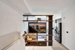Lux Studio Miami and Bay views - 2
