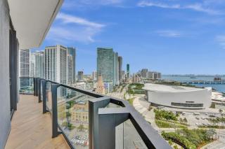 Miami 3BR Retreat City and Bay Views - 0