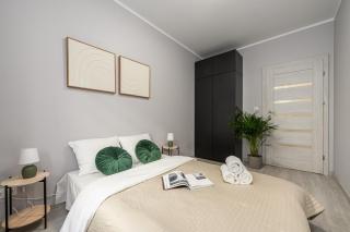 Lumina 3-room apartment near the train station - 1