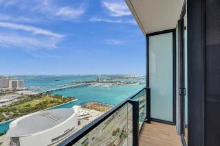 2304 Luxury Miami Studio Stunning Bay View - 5