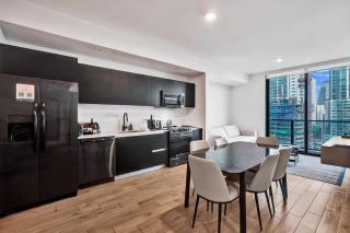 Luxury Miami 2BR City Views - 9