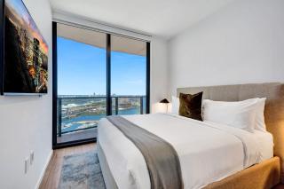 Miami 2BR Lux Condo Bay Views - 8