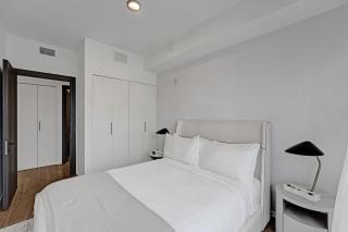 Miami 30th floor 3BR Luxury Condo with Views - 9