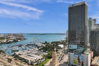 Miami 30th floor 3BR Luxury Condo with Views - 3