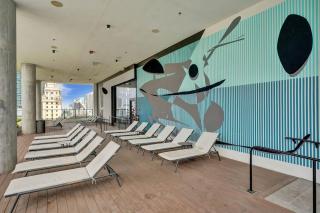 Miami 30th floor 3BR Luxury Condo with Views - 2