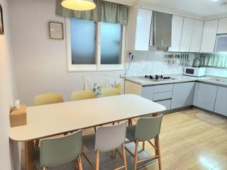 운천 스테이 #운천역3분 #상무지구 #ktx송정역 #광주공항 #김대중컨벤션#1층독채#전용무료주차 - 2