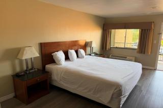 Travelodge by Wyndham Hemet CA - Hemet - 2