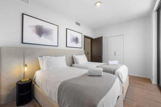 Miami 3BR Retreat Skyline and Bay Views - 8