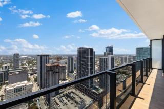Miami 3BR Retreat Skyline and Bay Views - 7