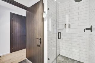 4604 Lux Miami Studio City and Bay Views - 8