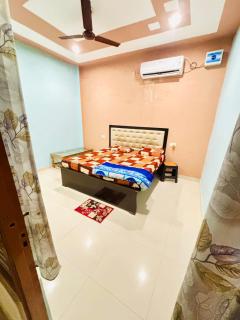 Hanumat Guest House - 1