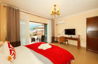 Pandora Valley Villas-English Services - 2