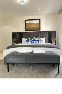 Luxury 2BR Apt Central Lekki Phase 1 - 9