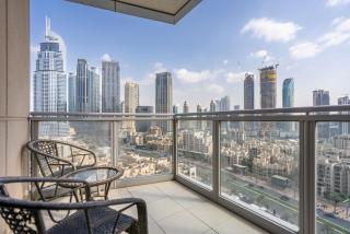 Splendid 3BR Apartments - Burj Khalifa & Fountain Views - 5 Minutes Walk from Dubai Mall - 9