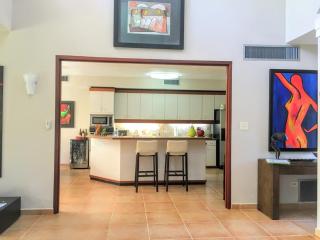 Villa Iris 2 Story Ocean View Villa w Pool Access & Generator - 4