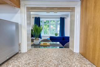 Modern 3 Bedroom 2 Bath House with Parking, Wednesbury, Birmingham - 5