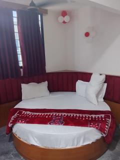 Hotel Apeksha - 5