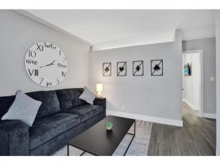 Rustic Retreats Modern 1BR for 2 guests in the heart of Fort Lauderdale - 8