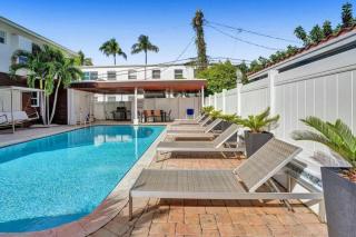 Waves Beach Town Studio Apartment - Pompano Beach - 8