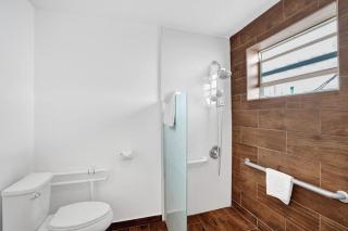 Waves Beach Town Studio Apartment - Pompano Beach - 2