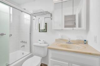 Waves Beach Town Studio Apartment - Pompano Beach - 1
