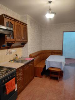 Комната возле парка - 2