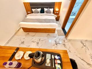 Hotel Betwa Sarowar - 4