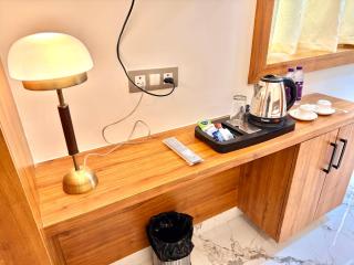 Hotel Betwa Sarowar - 1