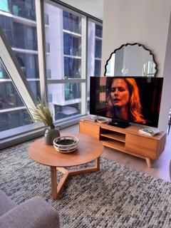 Luxury 2-Bedroom Apartment in the Heart of Melbourne - 8