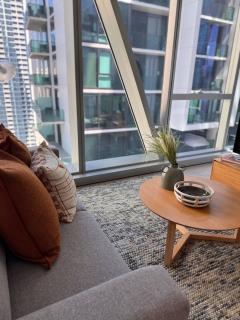 Luxury 2-Bedroom Apartment in the Heart of Melbourne - 7