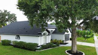 Pool house Best location in Wesley Chapel - 3