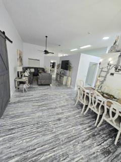 Pool house Best location in Wesley Chapel - 2