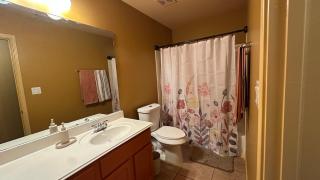 Downtown Buda home,swimming pool, jacuzzi, sleeps 10 - 1