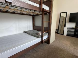 Backpacker's Place - Shared Bathroom, NO PARKING - 8